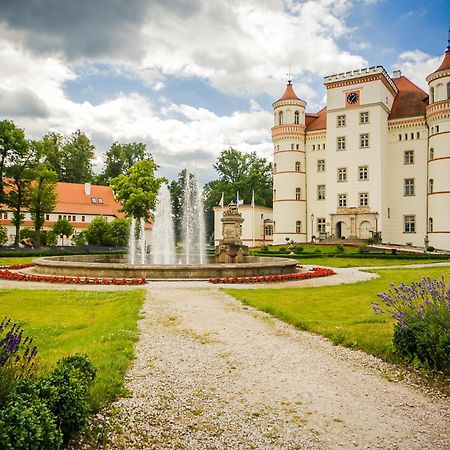 Pałac Wojanów Exterior foto