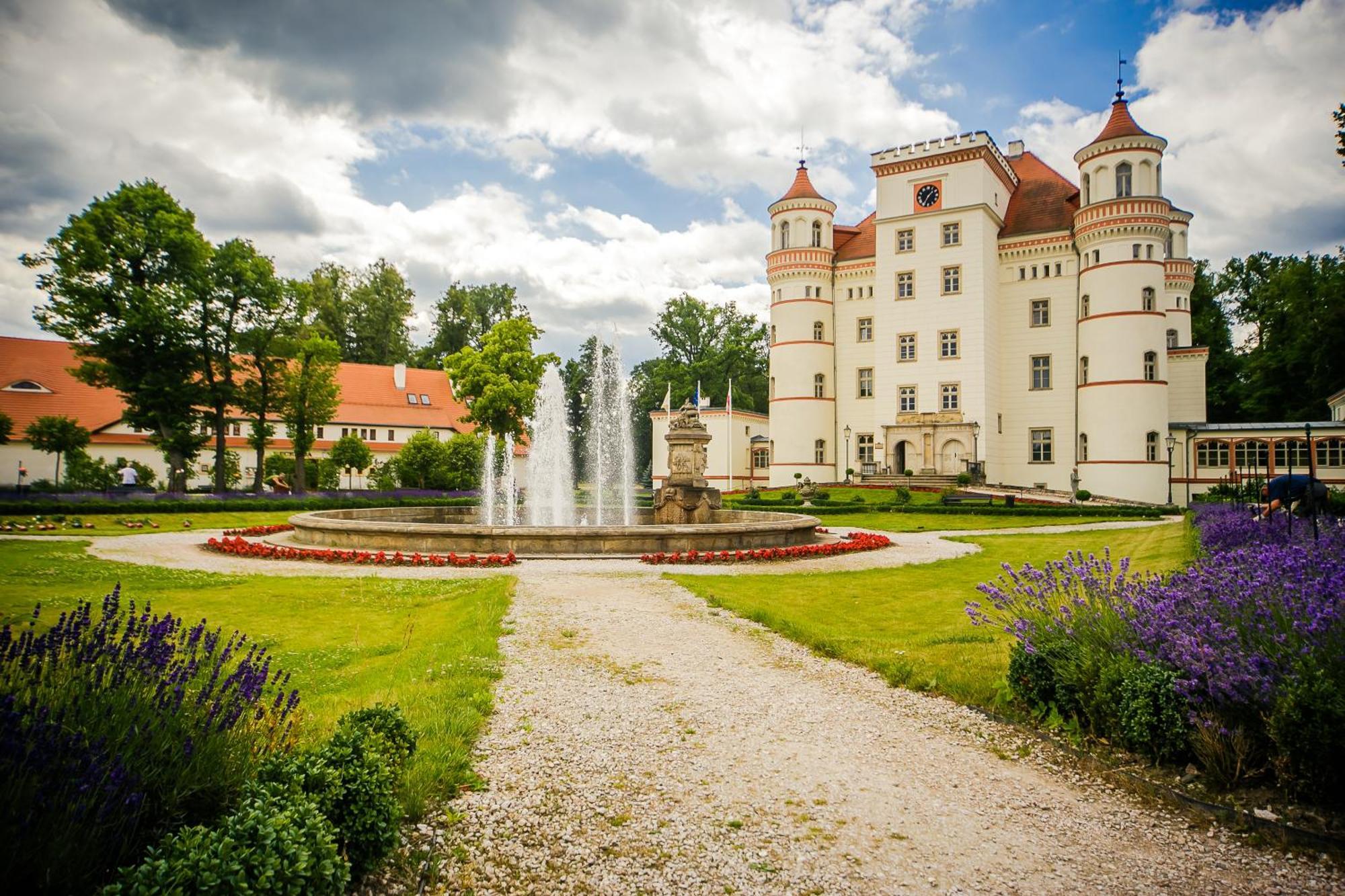 Pałac Wojanów Exterior foto